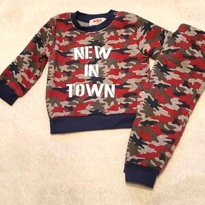 "New In Town" camo two piece sweatsuit